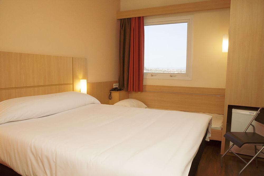 Ibis Ourinhos Hotel Exterior photo